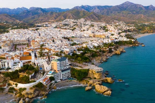 Commercial for sale in Nerja - € 110,000 (Ref: 8854489)