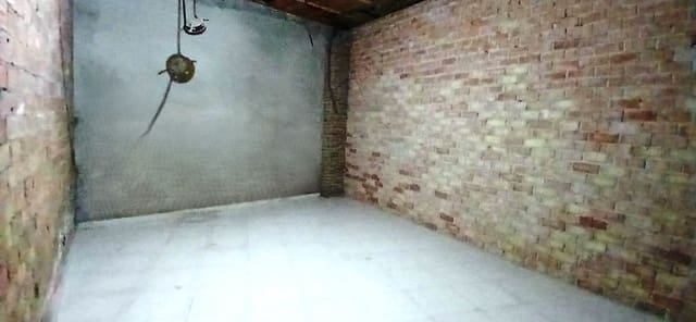 Kommersiell til salgs i Nerja - € 110 000 (Ref: 8854489)