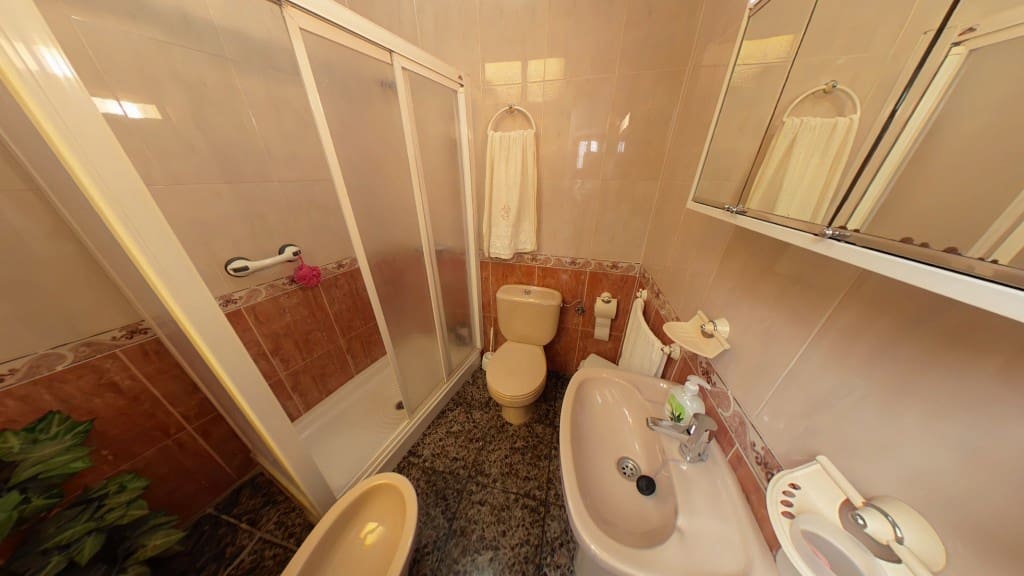 6 bedroom Townhouse for sale in Algarrobo - € 255,000 (Ref: 9016782)