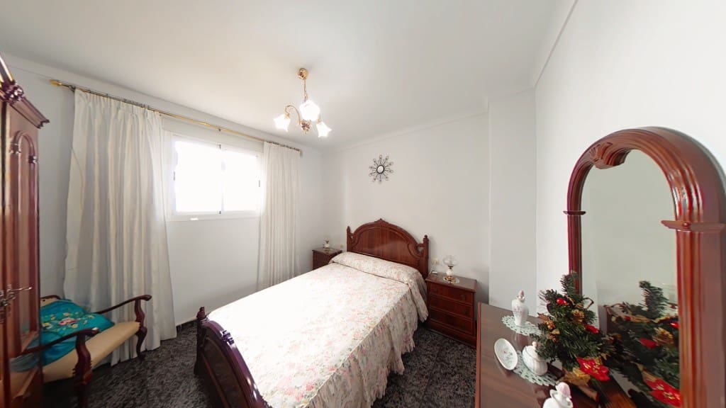 6 bedroom Townhouse for sale in Algarrobo - € 255,000 (Ref: 9016782)