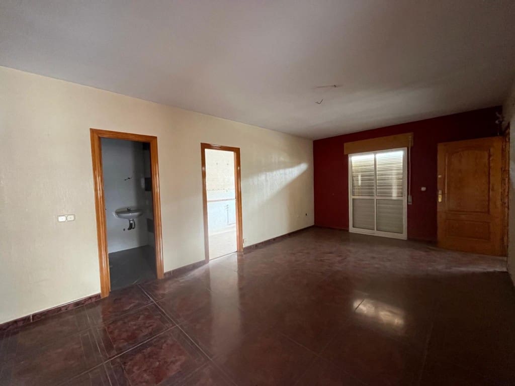 3 bedroom Villa for sale in Algarrobo with garage - € 265,000 (Ref: 9096011)