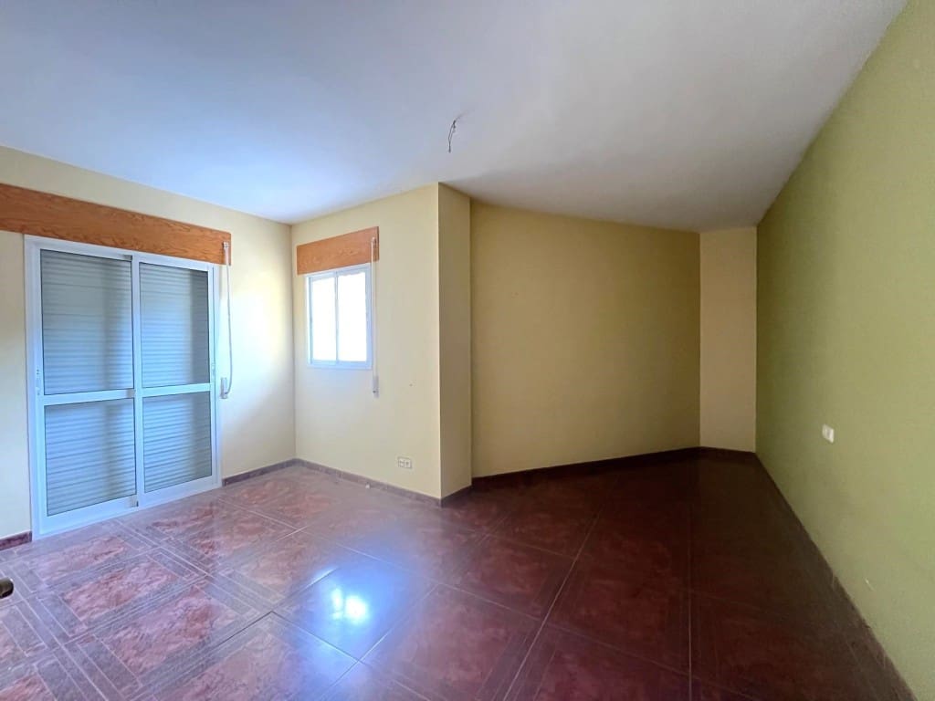 3 bedroom Villa for sale in Algarrobo with garage - € 265,000 (Ref: 9096011)