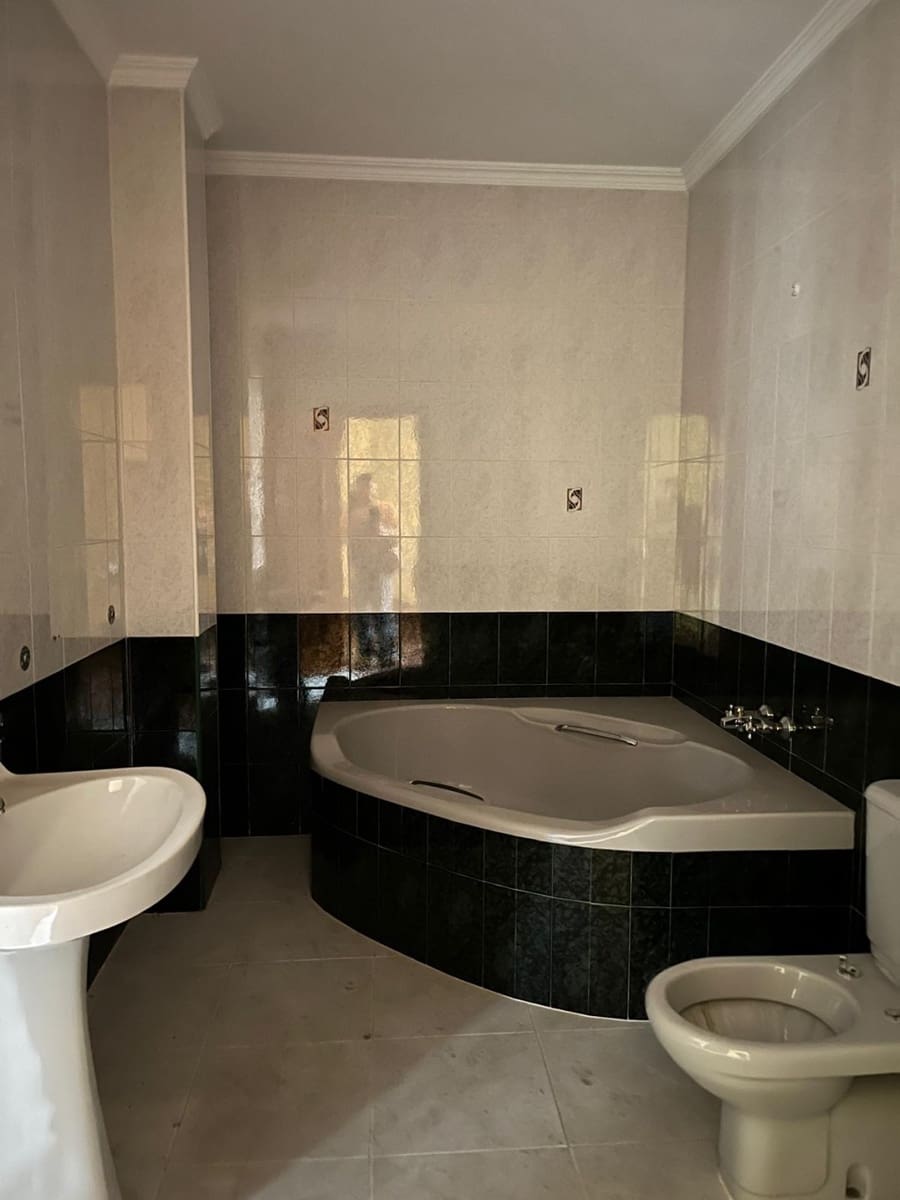 3 bedroom Villa for sale in Algarrobo with garage - € 265,000 (Ref: 9096011)