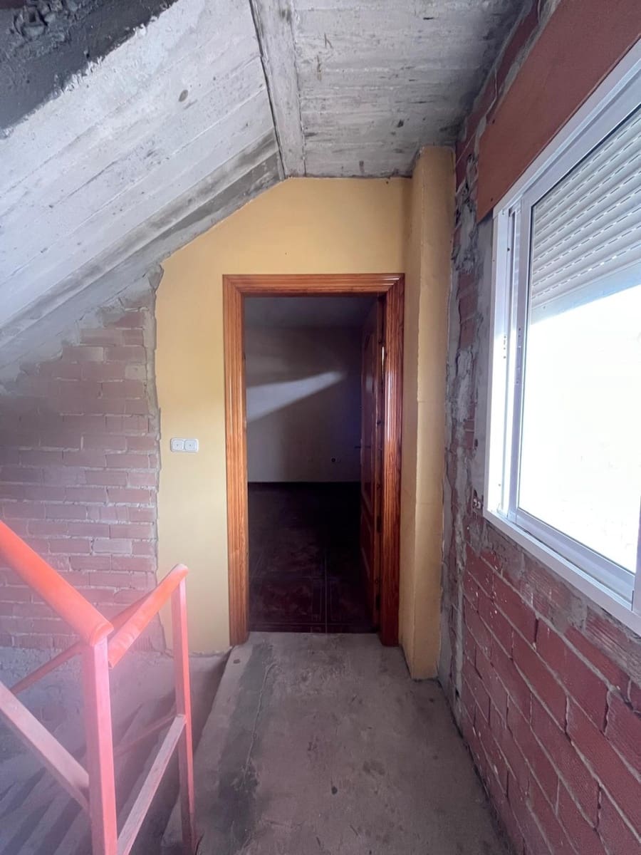 3 bedroom Villa for sale in Algarrobo with garage - € 265,000 (Ref: 9096011)