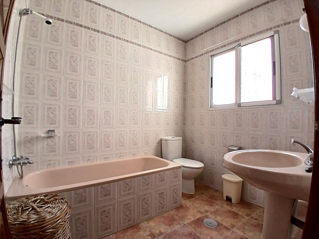 4 soveværelse Finca/Landehus til salg i Vinuela - € 344.600 (Ref: 9106358)