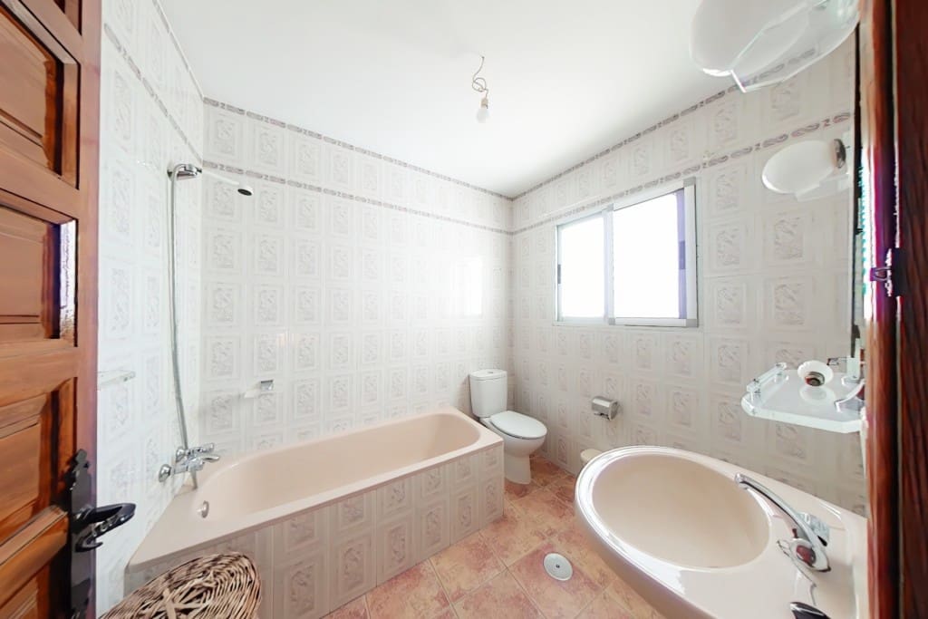 4 soveværelse Finca/Landehus til salg i Vinuela - € 344.600 (Ref: 9106358)