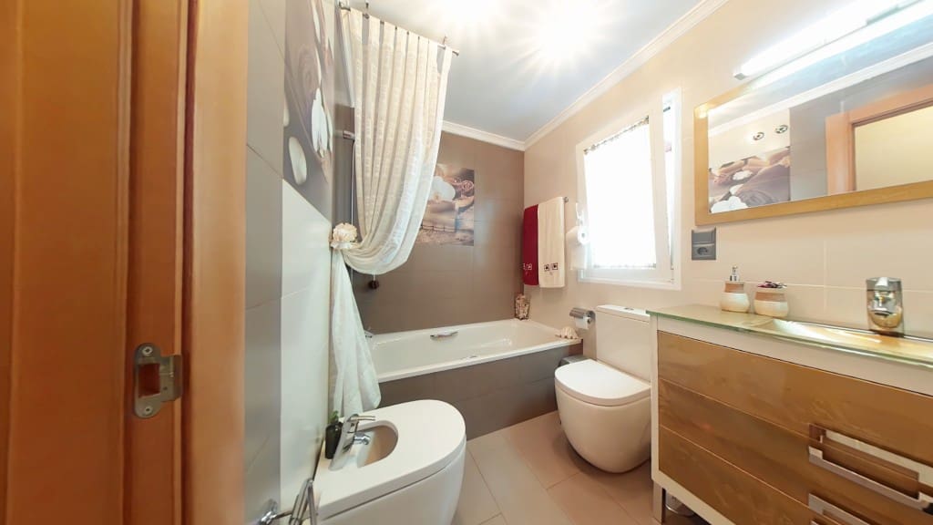 3 soveværelse Penthouse til salg i Velez-Malaga med garage - € 398.000 (Ref: 9108512)