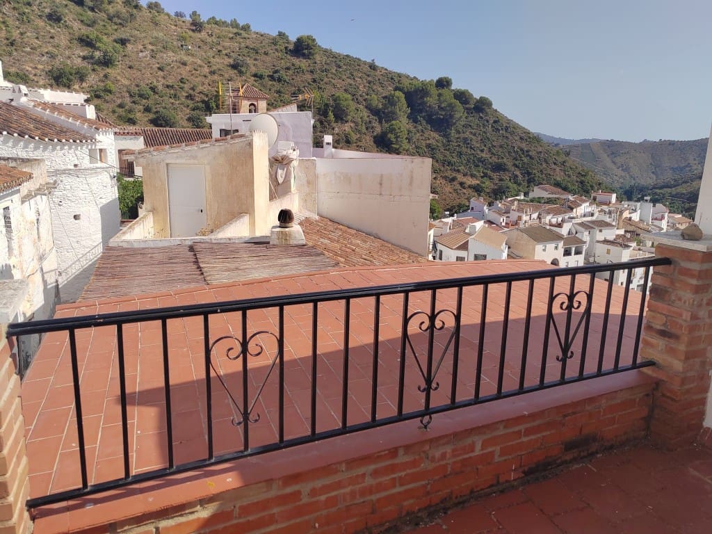 2 soveværelse Byhus til salg i Salares - € 66.000 (Ref: 9126641)