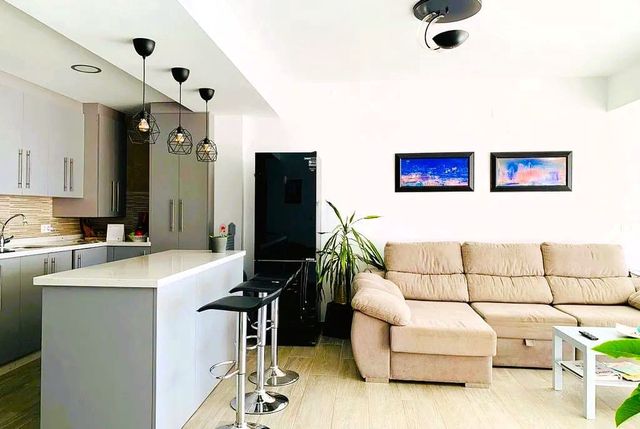 2 makuuhuone Huoneisto myytävänä paikassa Torrox-Costa, Torrox mukana uima-altaan - 293 000 € (Ref: 9148989)