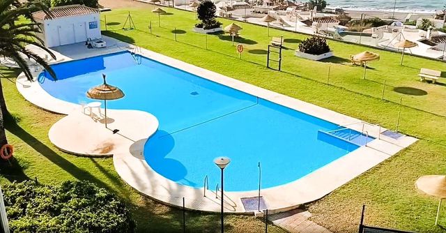 2 makuuhuone Huoneisto myytävänä paikassa Torrox-Costa, Torrox mukana uima-altaan - 293 000 € (Ref: 9148989)