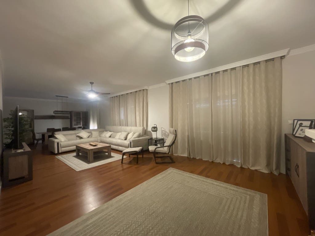 4 soveværelse Villa til salg i Velez-Malaga med swimmingpool - € 650.000 (Ref: 9160854)