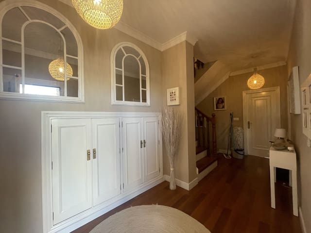 4 soveværelse Villa til salg i Vélez-Málaga med swimmingpool - € 650.000 (Ref: 9160854)