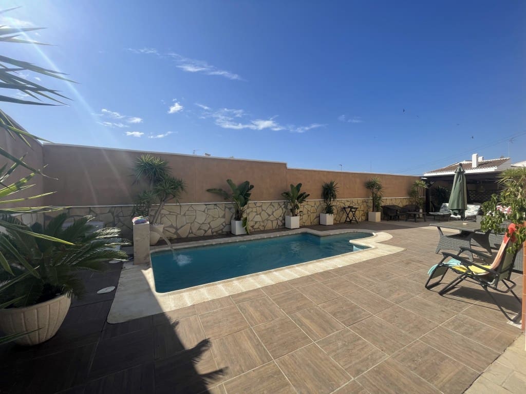 4 soveværelse Villa til salg i Velez-Malaga med swimmingpool - € 650.000 (Ref: 9160854)