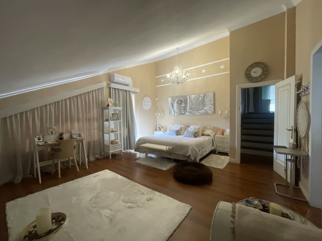 4 soveværelse Villa til salg i Velez-Malaga med swimmingpool - € 650.000 (Ref: 9160854)