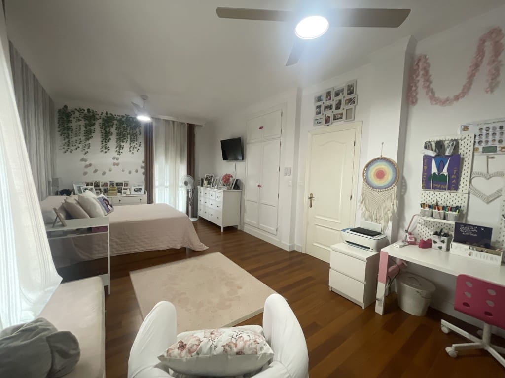 4 soveværelse Villa til salg i Velez-Malaga med swimmingpool - € 650.000 (Ref: 9160854)