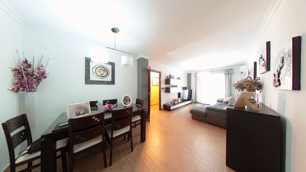 3 soveværelse Lejlighed til salg i Caleta de Velez - € 295.000 (Ref: 9185438)