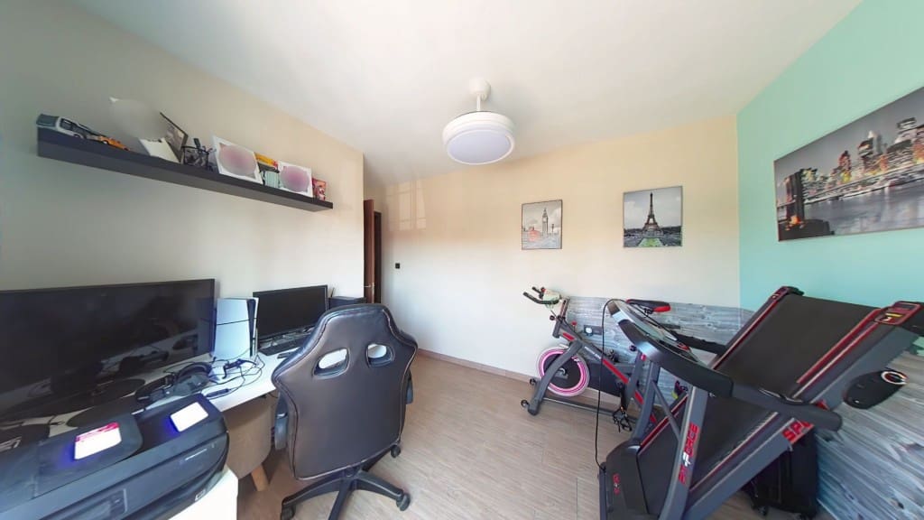 3 soveværelse Lejlighed til salg i Caleta de Velez - € 295.000 (Ref: 9185438)