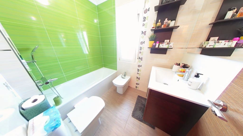 3 soveværelse Lejlighed til salg i Caleta de Velez - € 295.000 (Ref: 9185438)