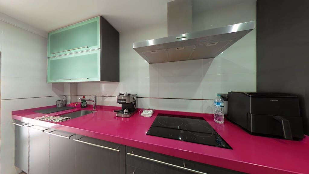 3 soveværelse Lejlighed til salg i Caleta de Velez - € 295.000 (Ref: 9185438)