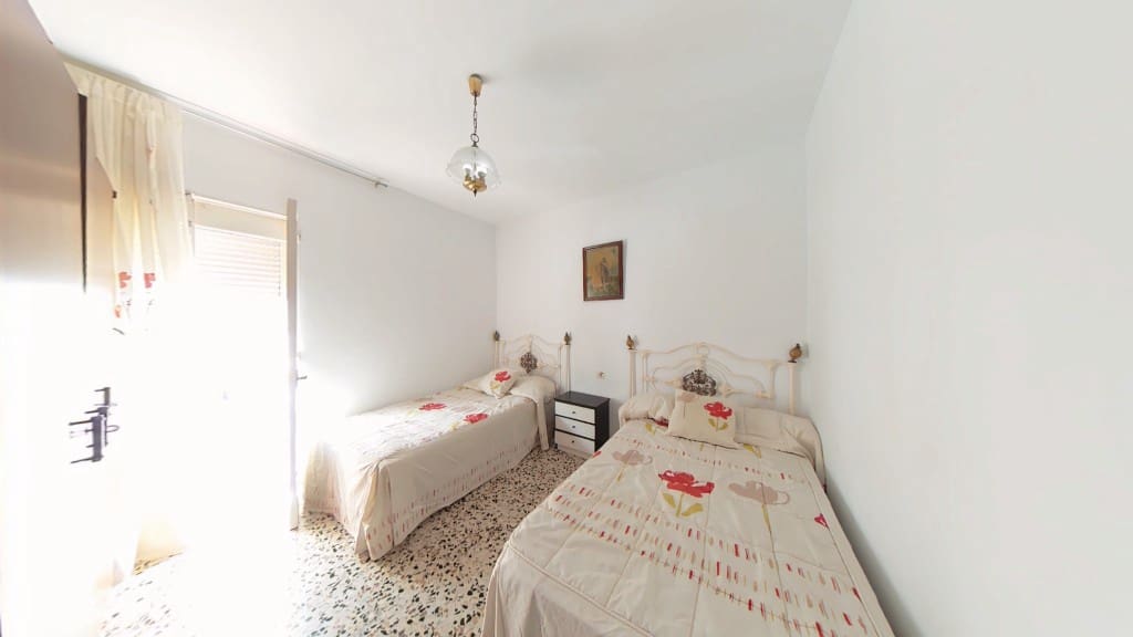4 sovrum Hus till salu i Torrox - 210 000 € (Ref: 9190914)
