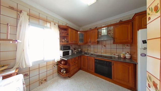 4 slaapkamer Huis te koop in Torrox - € 210.000 (Ref: 9190914)