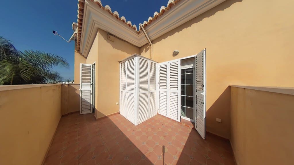 5 soverom Villa til salgs i Caleta de Velez med garasje - € 995 000 (Ref: 9248051)