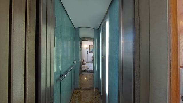 5 soverom Villa til salgs i Caleta de Vélez, Vélez-Málaga med garasje - € 995 000 (Ref: 9248051)