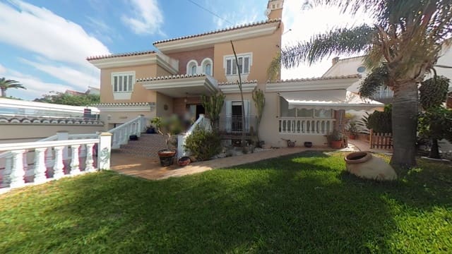 5 soverom Villa til salgs i Caleta de Vélez, Vélez-Málaga med garasje - € 995 000 (Ref: 9248051)