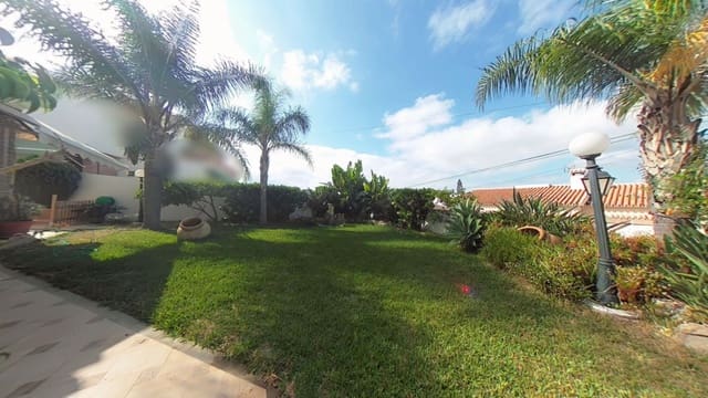 5 soverom Villa til salgs i Caleta de Vélez, Vélez-Málaga med garasje - € 995 000 (Ref: 9248051)