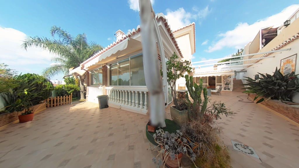 5 soverom Villa til salgs i Caleta de Velez med garasje - € 995 000 (Ref: 9248051)