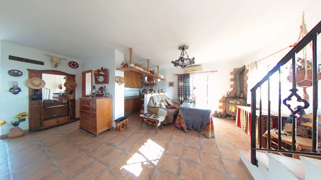 5 sypialnia Finka/Dom wiejski na sprzedaż w Torrox z garażem - 450 000 € (Ref: 9353174)