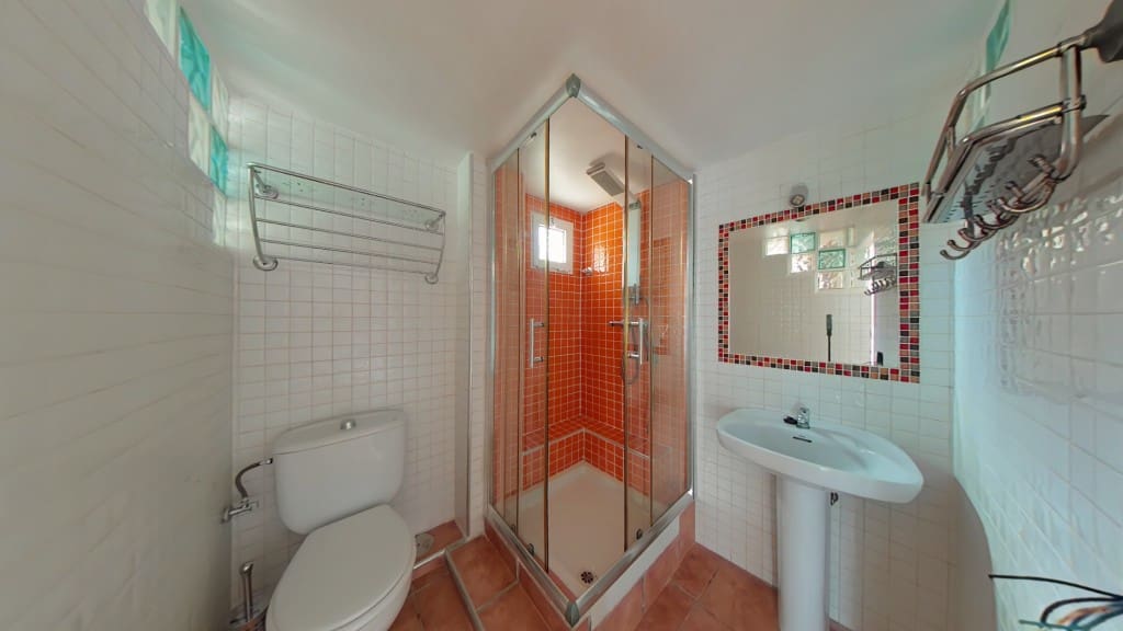 5 sypialnia Finka/Dom wiejski na sprzedaż w Torrox z garażem - 450 000 € (Ref: 9353174)