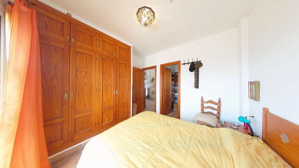 5 sypialnia Finka/Dom wiejski na sprzedaż w Torrox z garażem - 450 000 € (Ref: 9353174)