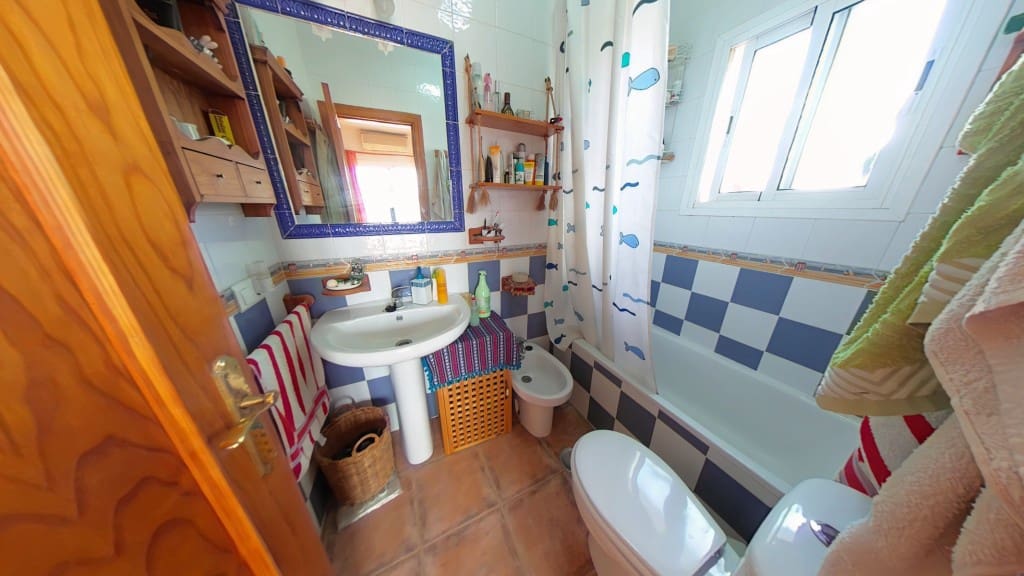 5 sypialnia Finka/Dom wiejski na sprzedaż w Torrox z garażem - 450 000 € (Ref: 9353174)