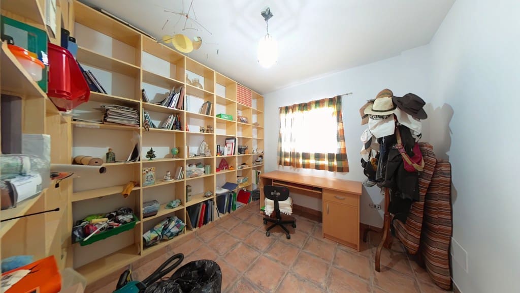 5 sypialnia Finka/Dom wiejski na sprzedaż w Torrox z garażem - 450 000 € (Ref: 9353174)