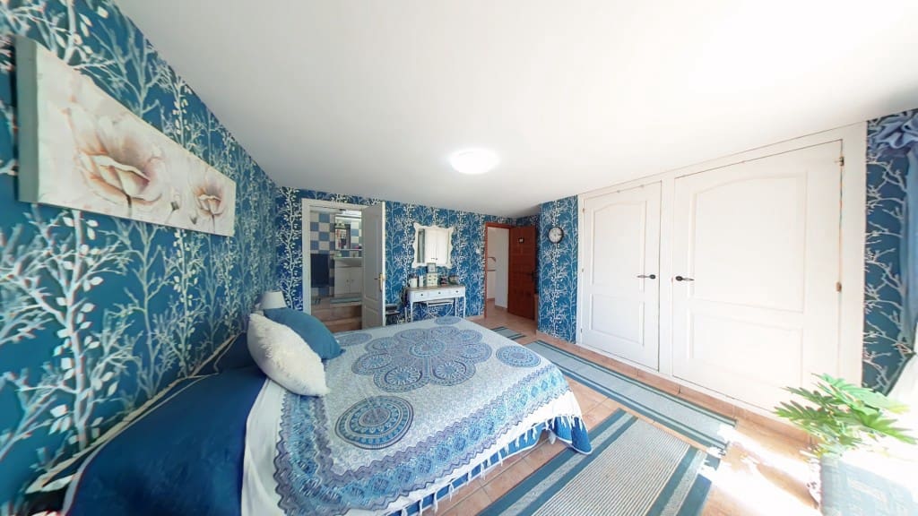 4 makuuhuone Omakotitalo myytävänä paikassa Periana mukana uima-altaan - 275 000 € (Ref: 9355568)