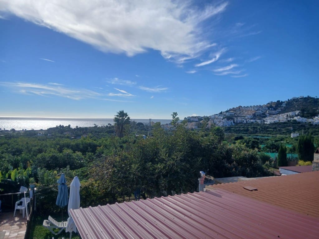 2 soveværelse Finca/Landehus til salg i Nerja med swimmingpool - € 465.000 (Ref: 9419025)
