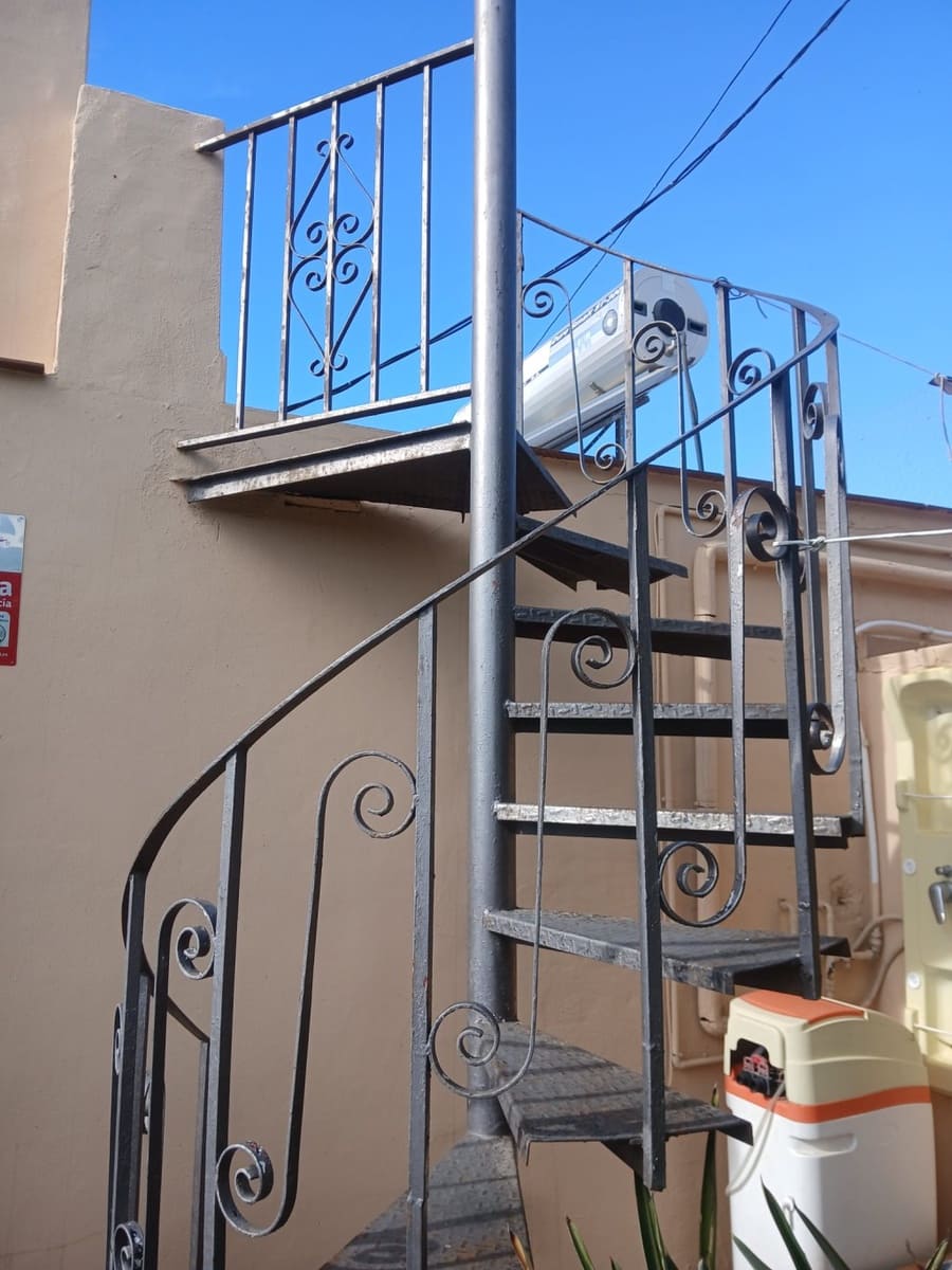 2 soveværelse Finca/Landehus til salg i Nerja med swimmingpool - € 465.000 (Ref: 9419025)