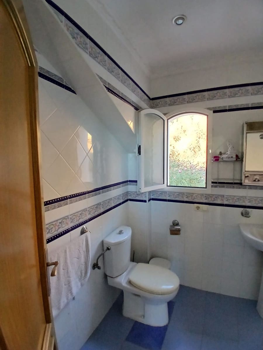 4 makuuhuone Huvila myytävänä paikassa Torrox-Costa mukana uima-altaan - 1 100 000 € (Ref: 9433062)