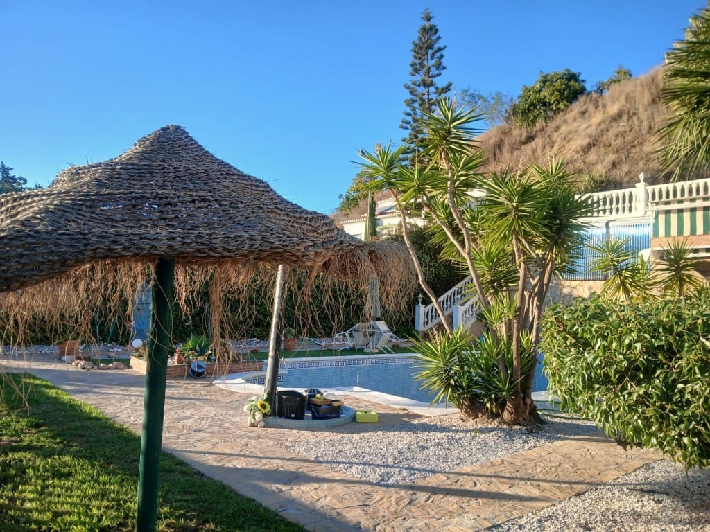 4 makuuhuone Huvila myytävänä paikassa Torrox-Costa mukana uima-altaan - 1 100 000 € (Ref: 9433062)