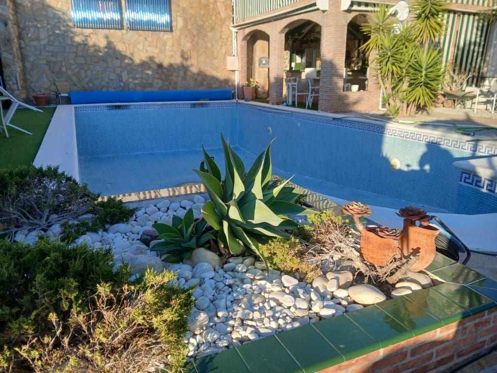 4 makuuhuone Huvila myytävänä paikassa Torrox-Costa mukana uima-altaan - 1 100 000 € (Ref: 9433062)