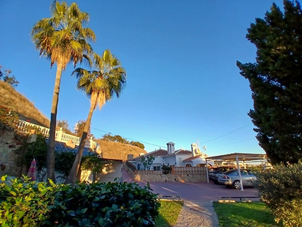 4 makuuhuone Huvila myytävänä paikassa Torrox-Costa mukana uima-altaan - 1 100 000 € (Ref: 9433062)