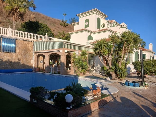 4 quarto Moradia para venda em Torrox-Costa, Torrox com piscina - 1 100 000 € (Ref: 9433062)