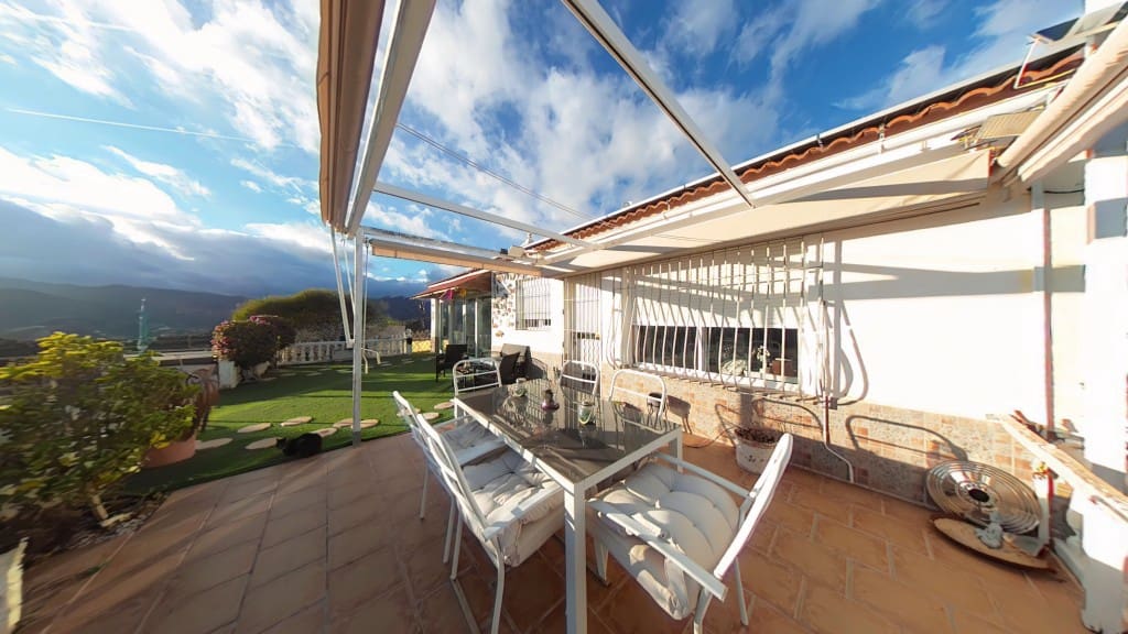 4 chambre Finca/Maison de Campagne à vendre à Triana avec piscine - 460 000 € (Ref: 9450985)