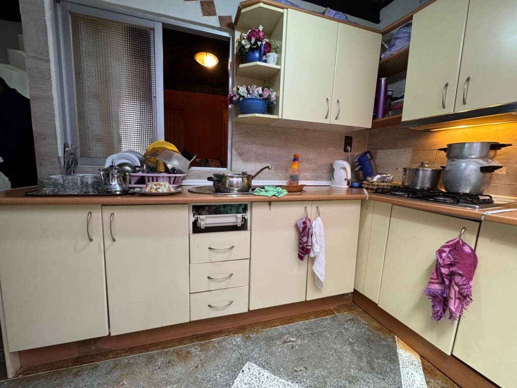 9 soveværelse Byhus til salg i Corumbela - € 89.000 (Ref: 9535517)