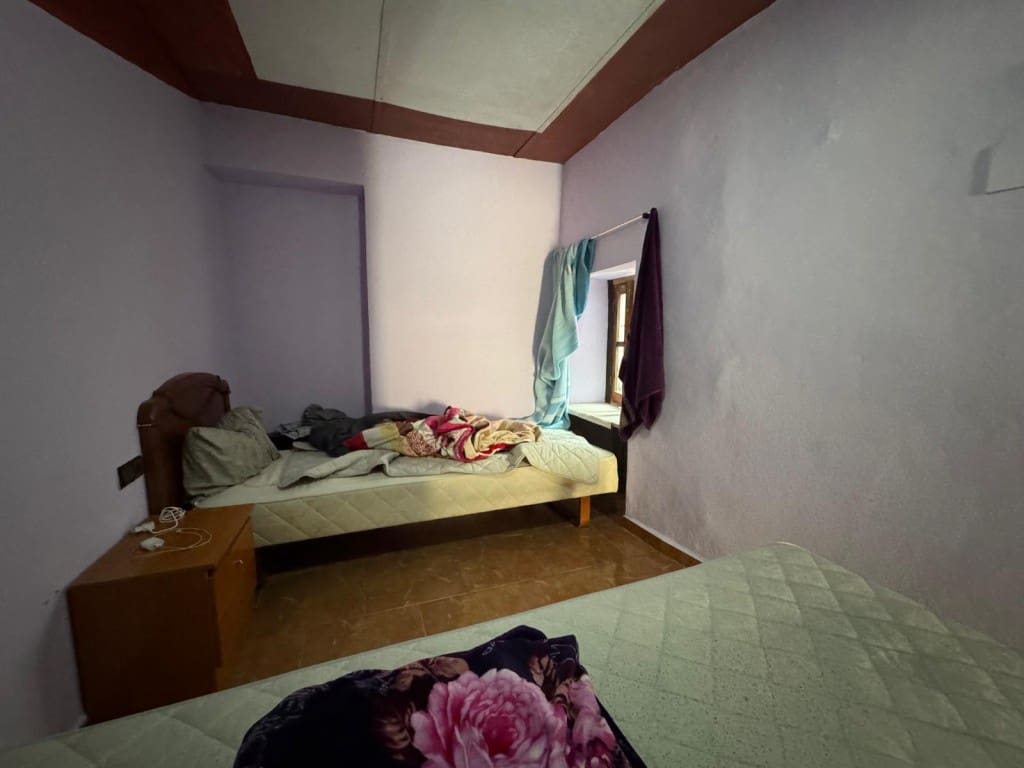 9 soveværelse Byhus til salg i Corumbela - € 89.000 (Ref: 9535517)