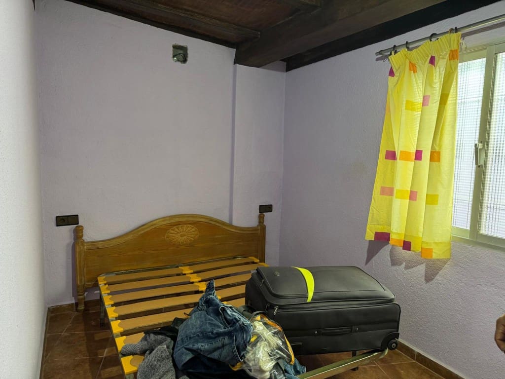 9 soveværelse Byhus til salg i Corumbela - € 89.000 (Ref: 9535517)