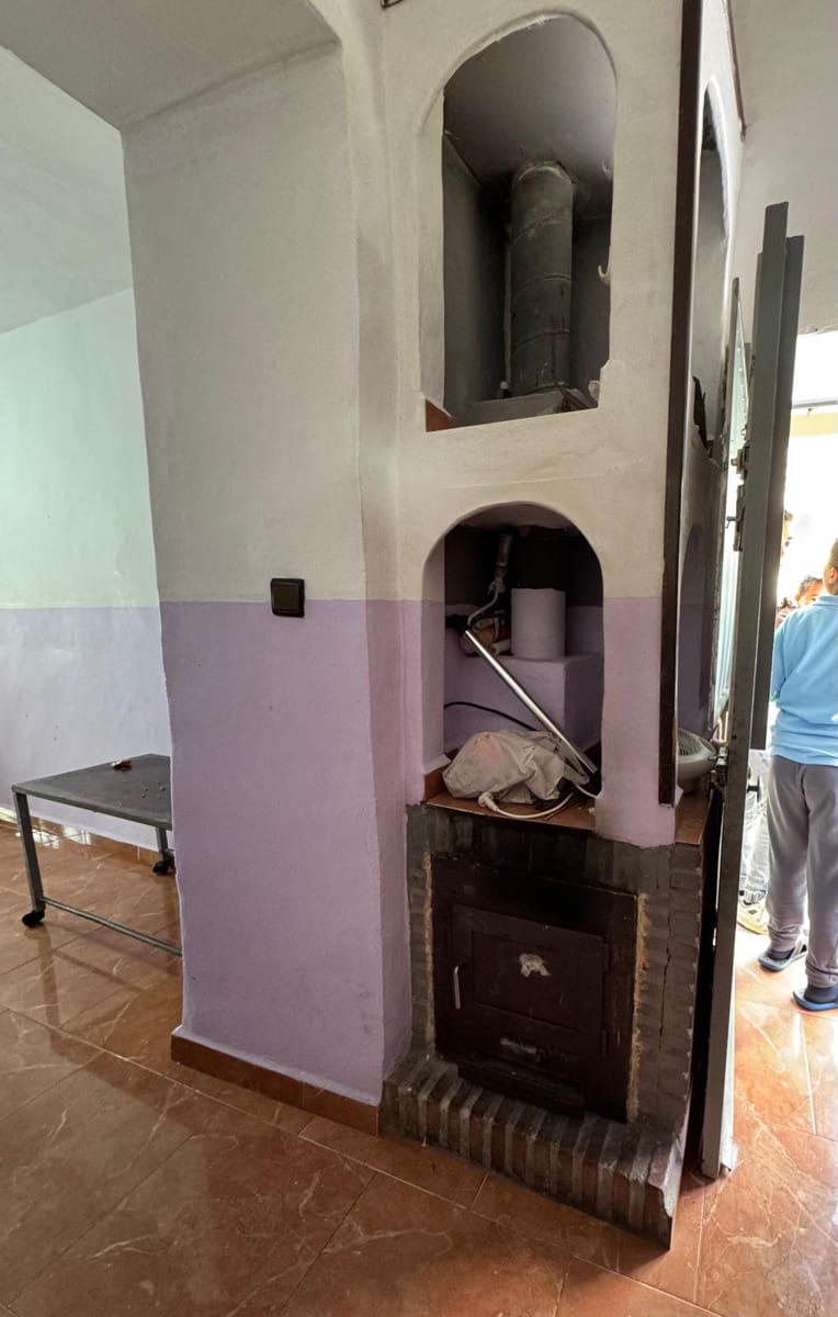 9 soveværelse Byhus til salg i Corumbela - € 89.000 (Ref: 9535517)