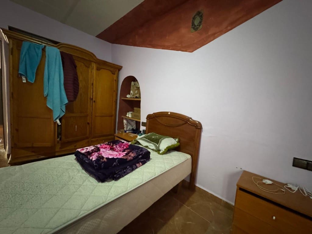 9 soveværelse Byhus til salg i Corumbela - € 89.000 (Ref: 9535517)