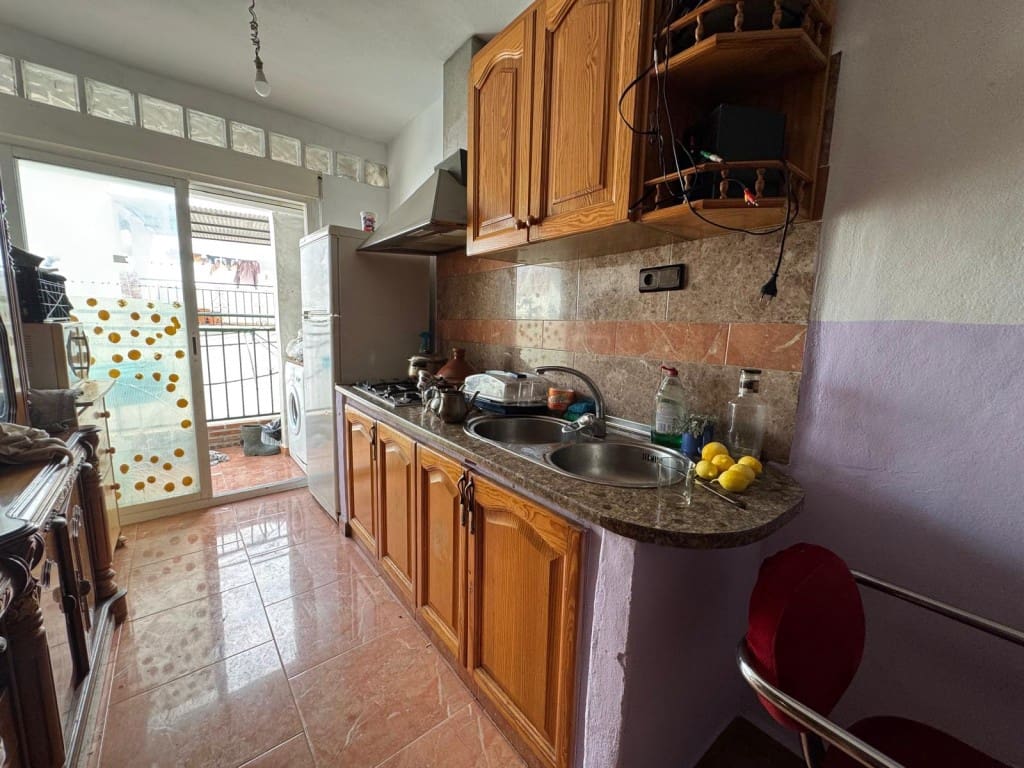 9 soveværelse Byhus til salg i Corumbela - € 89.000 (Ref: 9535517)